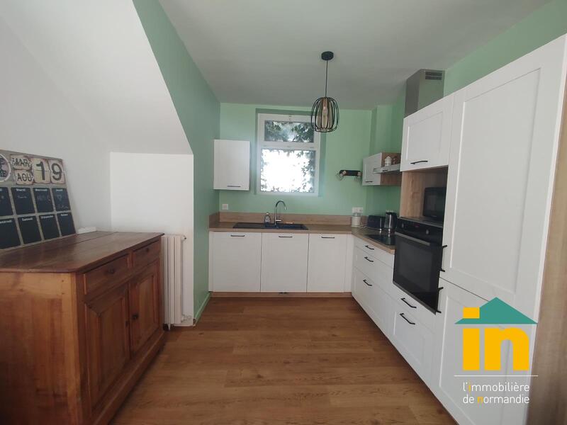 Maison de ville - 100 m² - 5 pièces