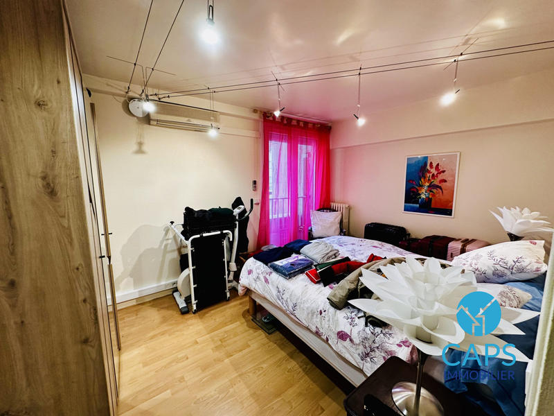 Appartement - 75 m² - 3 pièces