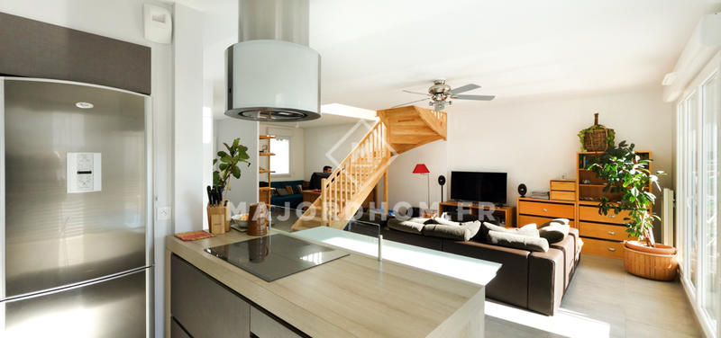 Appartement - 93 m² - 4 pièces