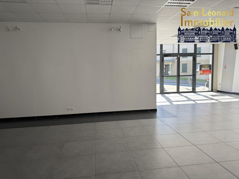 Local commercial - 413 m²