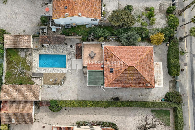 Maison - 191 m² - 8 pièces