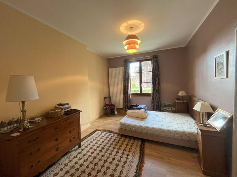 Maison - 284 m² - 9 pièces