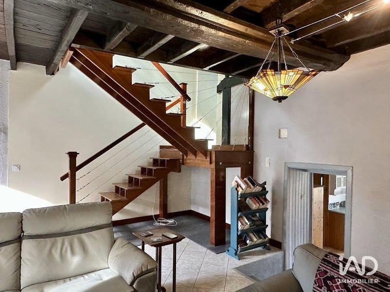 Maison - 222 m² - 7 pièces