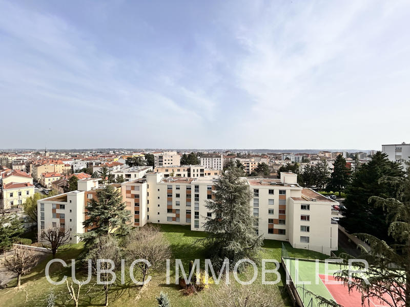 Appartement - 93 m² - 4 pièces