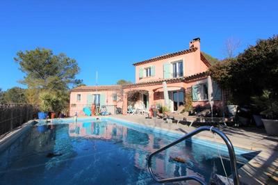 Villa - 132 m² - 4 pièces