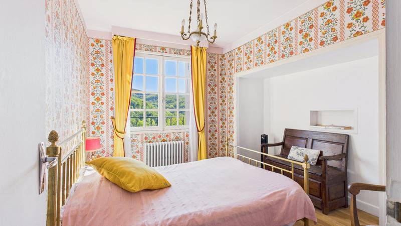 Maison - 278 m² - 10 pièces