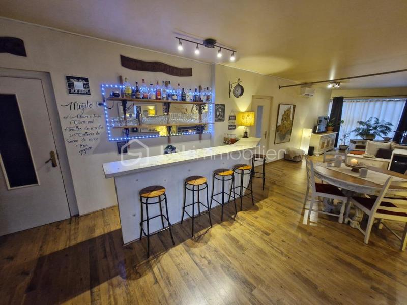 Maison traditionnelle - 170 m² - 6 pièces