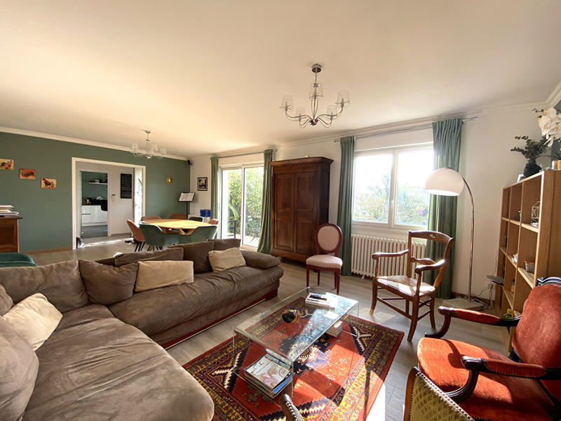 Maison - 260 m² - 9 pièces