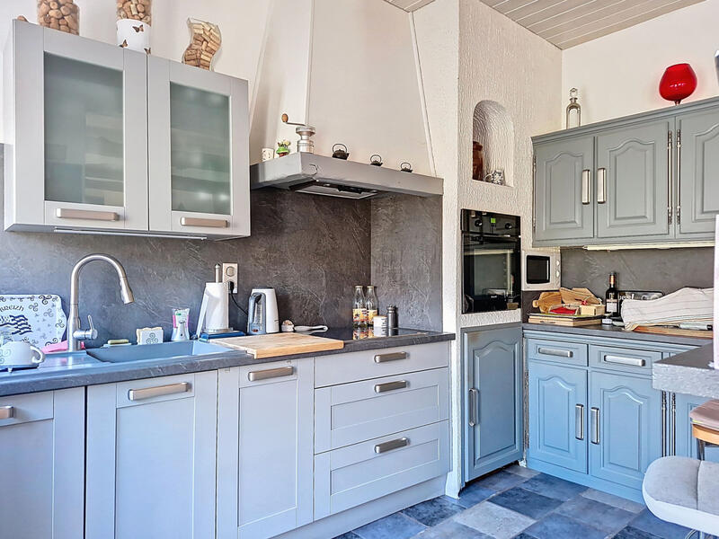 Maison - 230 m² - 9 pièces