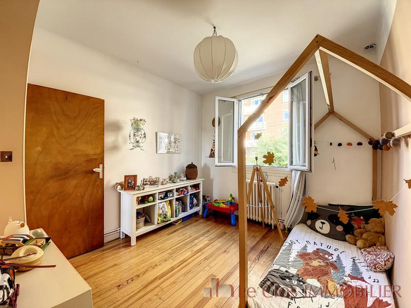 Maison - 172 m² - 9 pièces