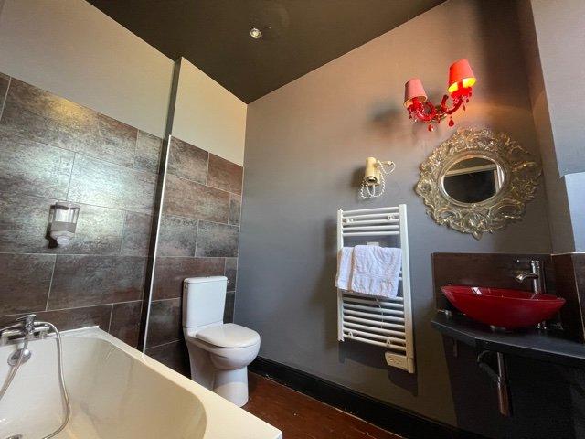 Château - 2 000 m² - 20 pièces