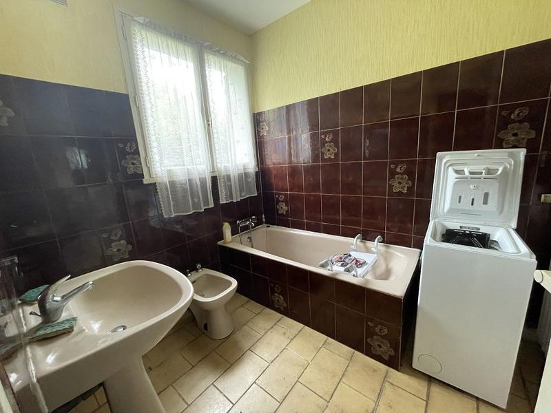 Maison traditionnelle - 245 m² - 6 pièces