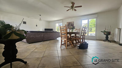 Maison - 166 m² - 6 pièces