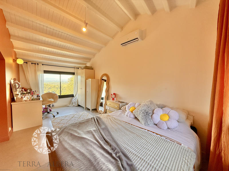 Mas - 200 m² - 7 pièces