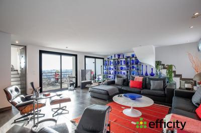 Maison - 358 m² - 7 pièces