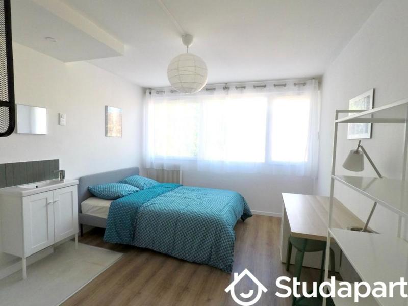 Chambre - 15 m² - 1 pièce