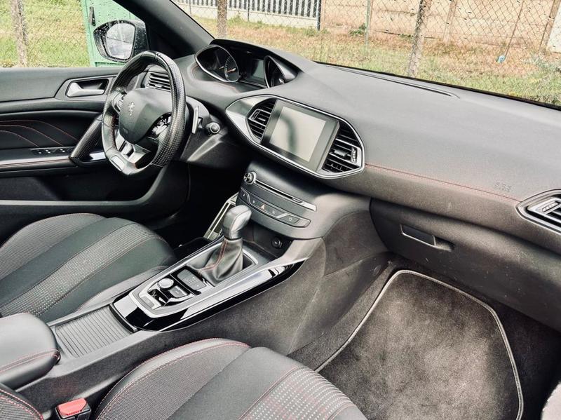 Peugeot 308 Berline III 1.2 PureTech 130 Gt Line - Automatique