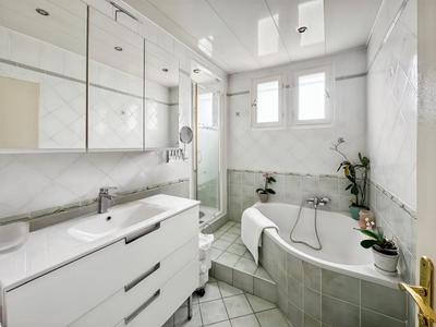 Maison - 136 m² - 4 pièces