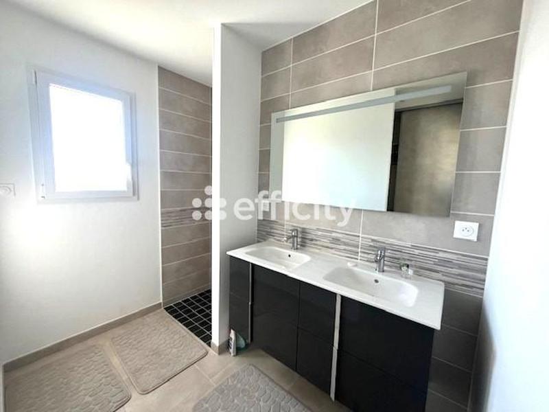 Maison - 102 m² - 4 pièces