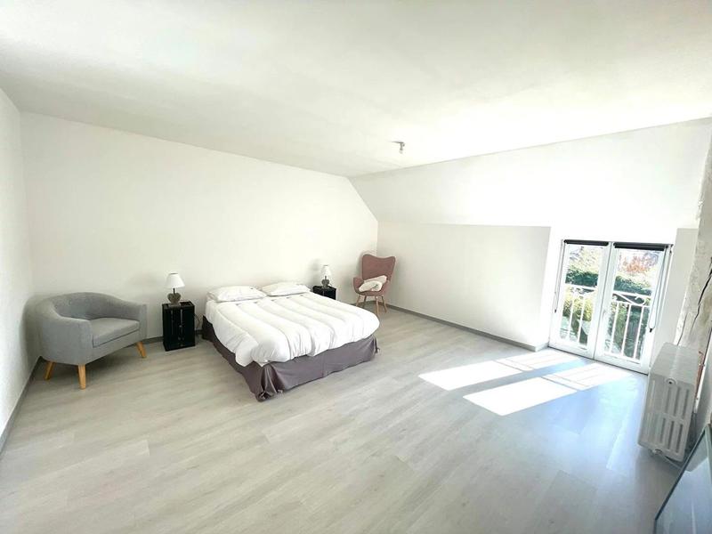 Maison - 214 m² - 5 pièces