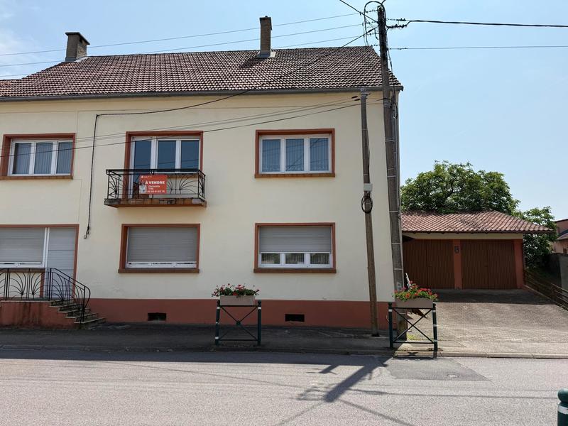 Maison - 275 m² - 13 pièces