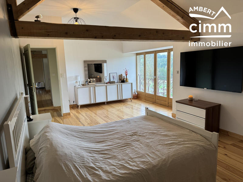 Maison - 177 m² - 9 pièces