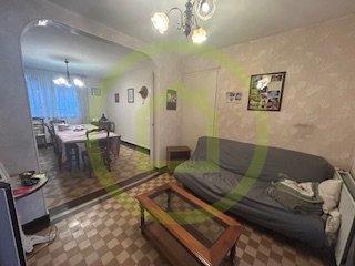 Maison - 96 m² - 5 pièces