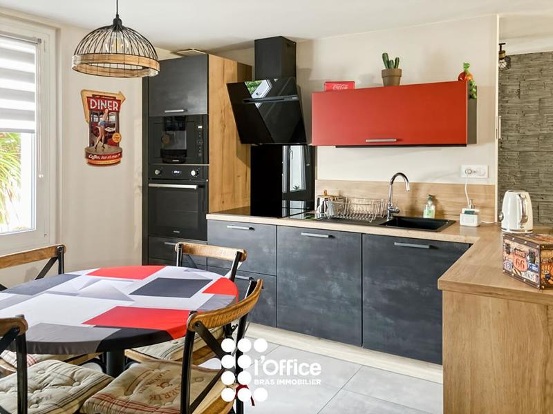 Maison - 140 m² - 5 pièces