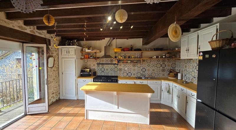 Maison - 210 m² - 7 pièces