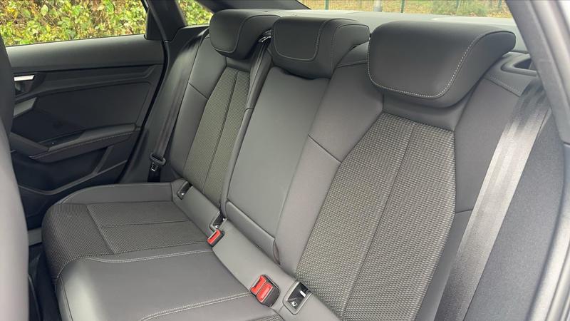 Audi A3 Limousine IV 40 Tdi 200 Quattro s-Tronic 7 s line