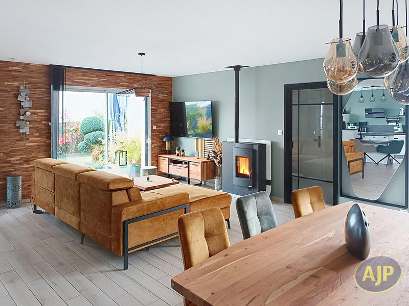 Maison - 95 m² - 3 pièces