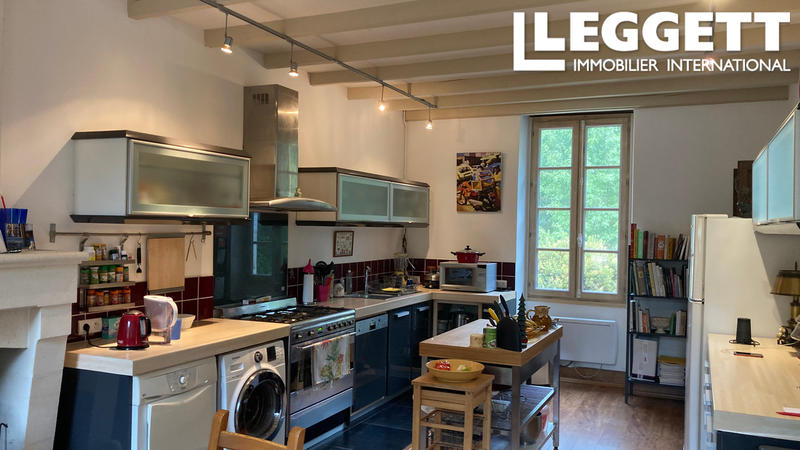 Moulin - 440 m² - 7 pièces