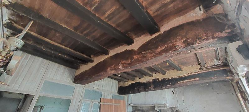 Maison ancienne - 200 m² - 3 pièces