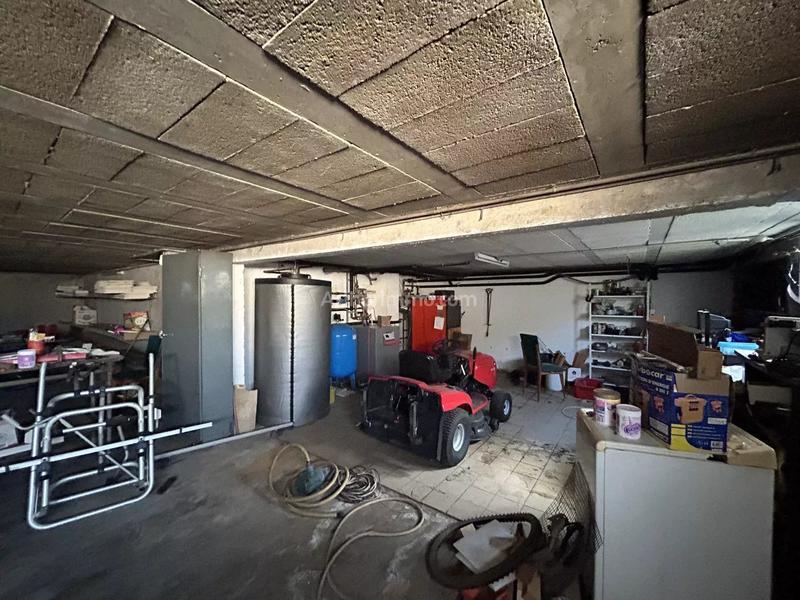 Maison - 234 m² - 9 pièces