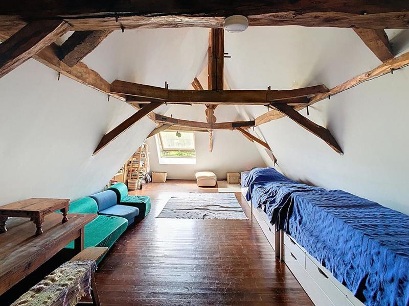 Maison - 270 m² - 13 pièces