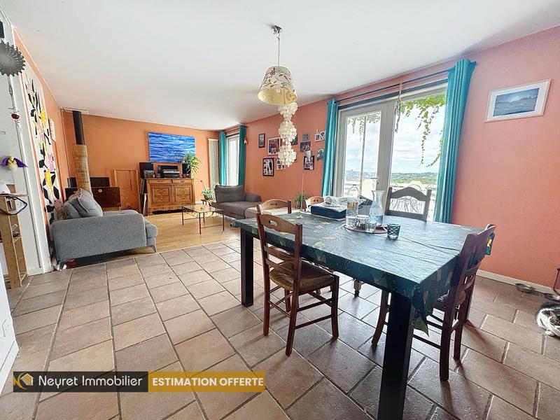 Maison - 147 m² - 7 pièces
