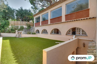 Maison - 187 m² - 7 pièces