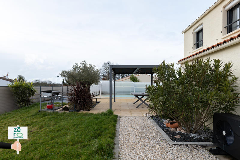 Maison - 211 m² - 8 pièces