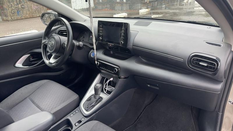 Toyota Yaris IV 1.5 Vvti 116 Hybrid E-Cvt 92 Business Dynamic - Automatique