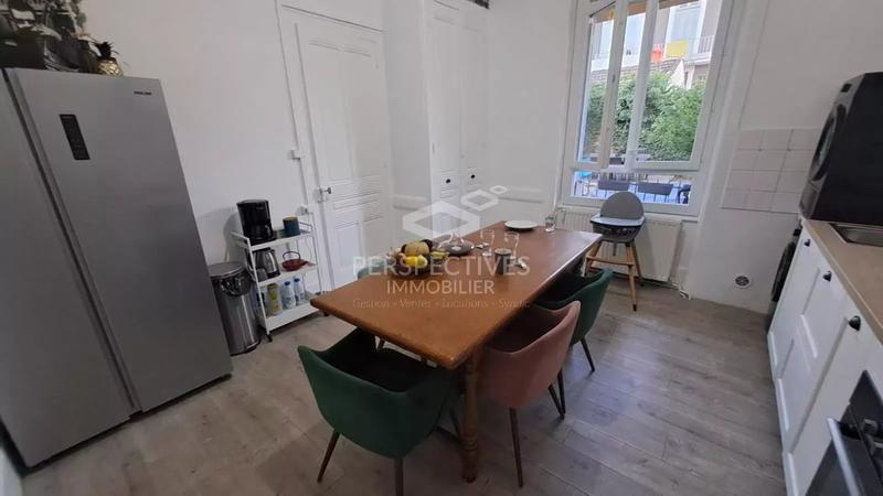 Appartement - 75 m² - 3 pièces