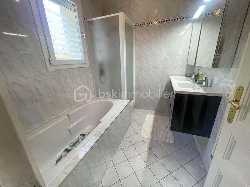 Maison ancienne - 240 m² - 9 pièces