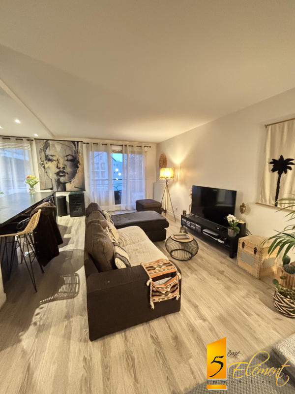 Appartement - 75 m² - 3 pièces