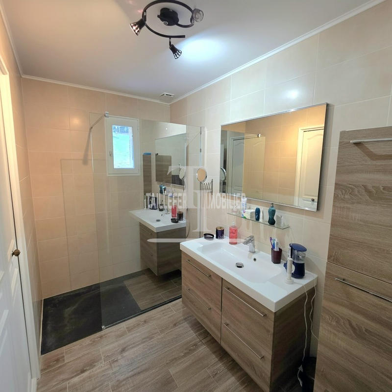 Maison - 150 m² - 7 pièces