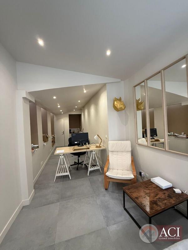 Magasins - 24 m² - 1 pièce