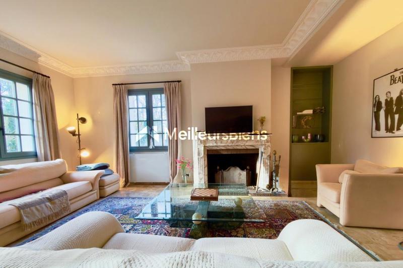 Villa - 350 m² - 10 pièces