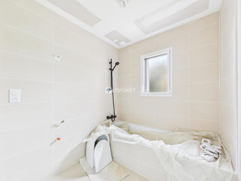 Maison - 102 m² - 5 pièces