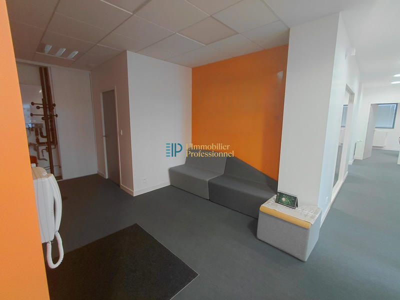 Bureau - 140 m² - 8 pièces