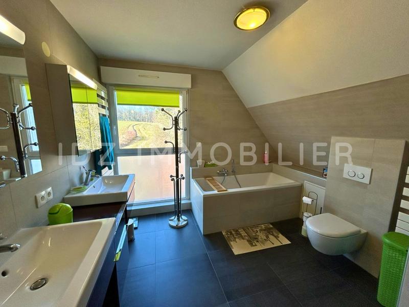 Villa - 221 m² - 6 pièces