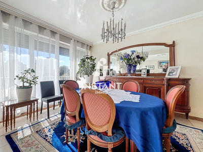 Appartement - 105 m² - 5 pièces