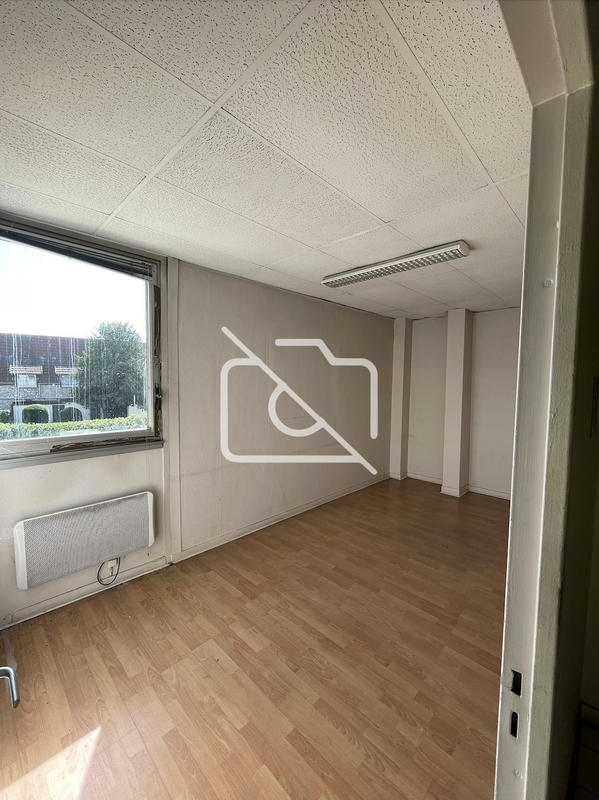 Entrepôt - 1 664 m²